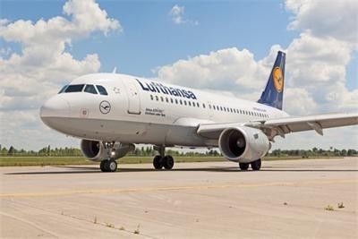Еърбъс 340 на Луфтханза кацна аварийно в Екатеринбург, пътник получи сърдечен пристъп
