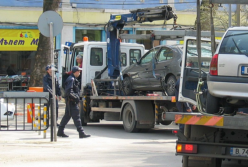 Варненската общинска полиция глобява и за неправилно паркиране