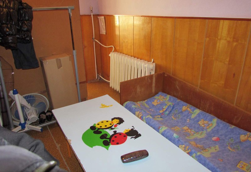 Родители се жалват от градина: Детето ни спи в склад