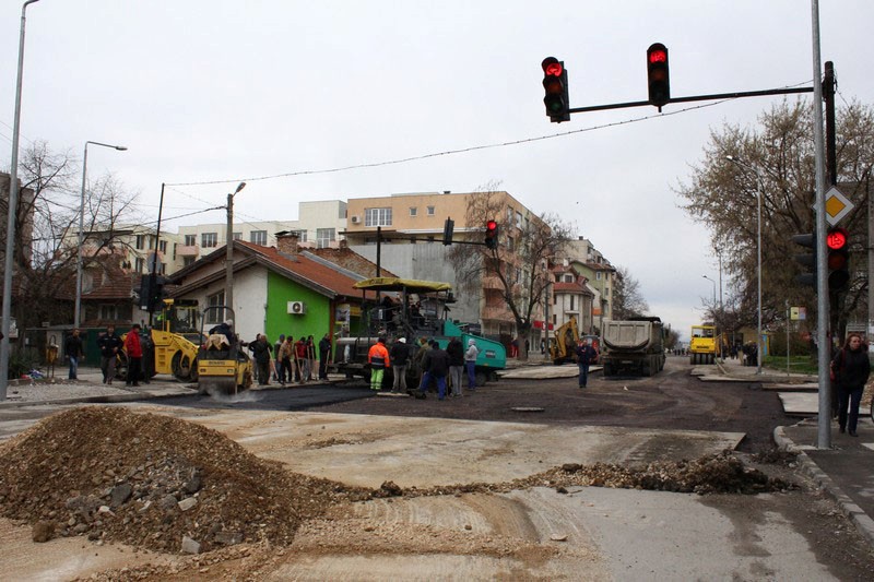 Предпразнично пълнят дупките във Видин