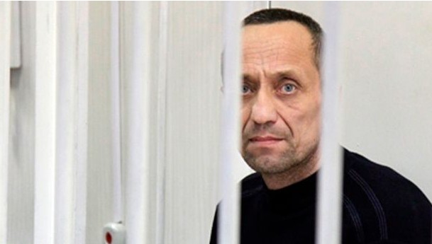 Съпругата на "Върколака": Обичам го, въпреки че е убил 22 жени