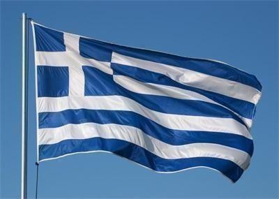 Атина връща четири хиляди държавни служители на работа