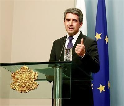 Плевнелиев: Проблемите на армията не трябва да се политизират