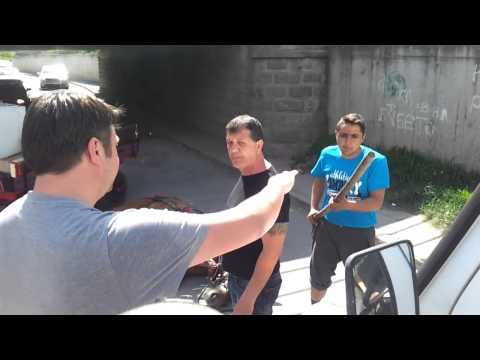 Собственикът на падналия кон: Кола ме засече и животното се подхлъзна