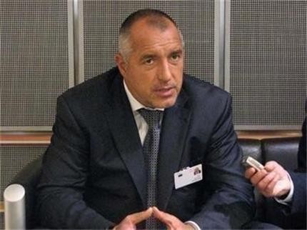 Премиерът отстреля върховния главнокомандващ