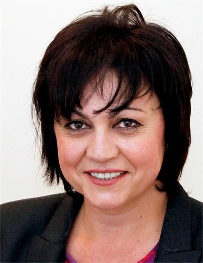 Корнелия Нинова за пенсионното осигуряване: Моята е лесна, аз съм стара
