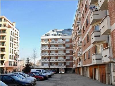 Депутатски блок се руши, има спешна нужда от ремонт