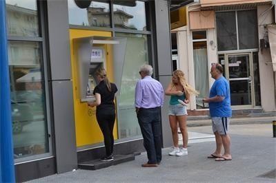 Покупките в гръцки молове намалели с до 70%