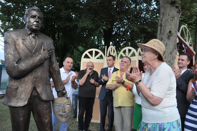 Бургас с паметник на Калата