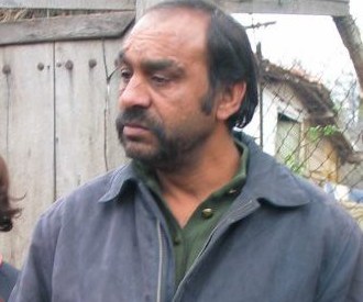 Ромски клан нападна фермер с вили и коса,  петима мъже и една жена в ареста за кървавата саморазправа