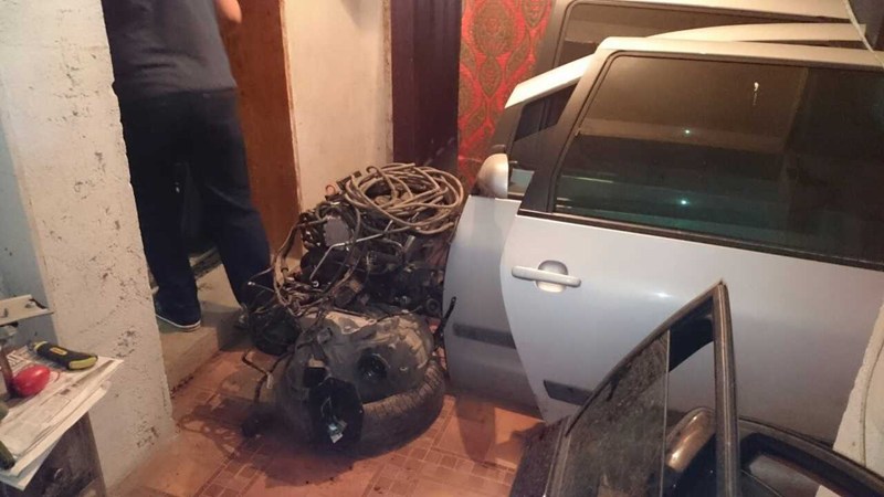 Разбиха депо за крадени коли в Балкана