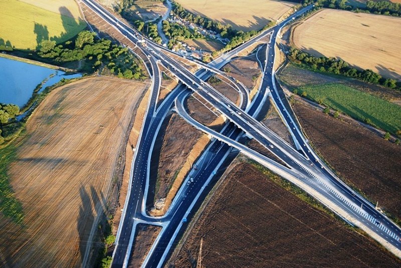 Борисов публикува снимка на най-големия пътен възел в България - "Белокопитово"