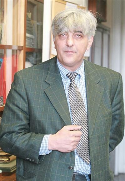 Доц. Дилян Николчев: Пловдивският митрополит Николай прави недопустима политическа демонстрация
