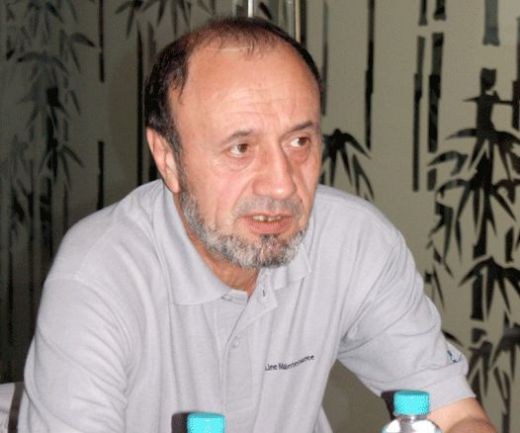 Един от основателите на КТ "Подкрепа" Олег Чулев бере душа в "Пирогов"