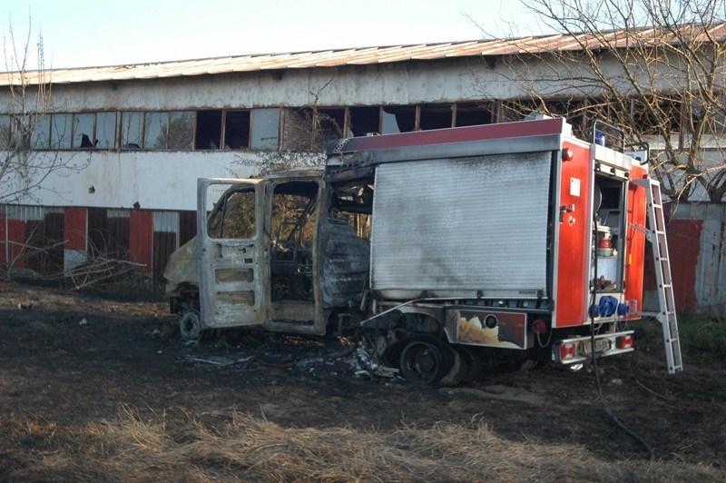 Пожарна кола изгоря в пожар край Монтана