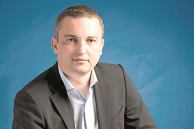 Кметът на Варна забрани пиенето на открито