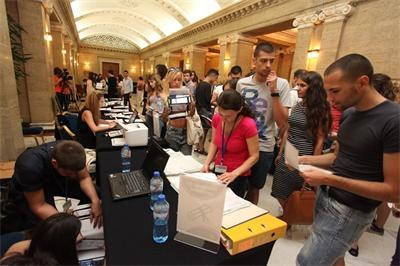 90% от българските студенти във Великобритания плащат обучението си изцяло с кредити