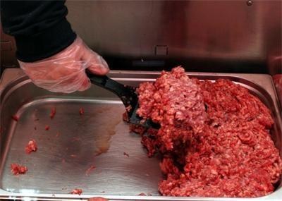 Прокуратурата и НАП разкриха търговци на месо, ощетили хазната с 1,5 мнл. лева