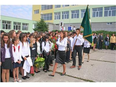 Отхвърлиха предложението на ДПС за задължително изучаване на майчин език в училище