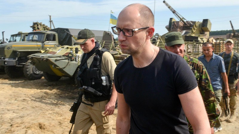 Руският следствен комитет подозира: Яценюк воювал в Чечня срещу Москва