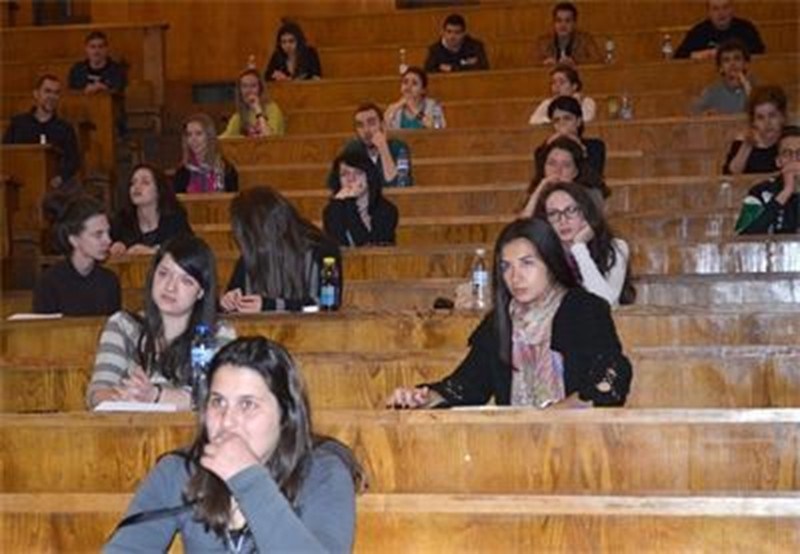 На крачка от чудото във висшето образование