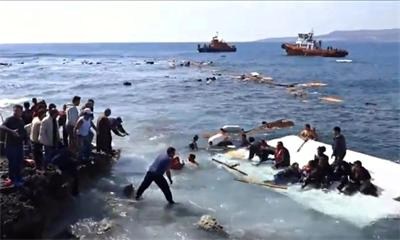Петгодишно момиченце загина, след като лодка с бежанци потъна в Егейско море
