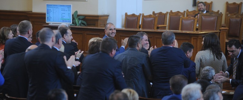 „Атака“ осигури бърз ремонт на Конституцията