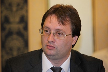 Доц. Златогор Минчев: Големите играчи не искат България да е заселена с бежанци