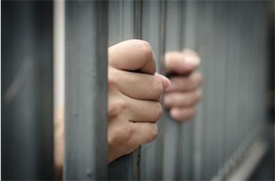 Арестуваха български зъболекар в Гърция, практикувал без разрешение