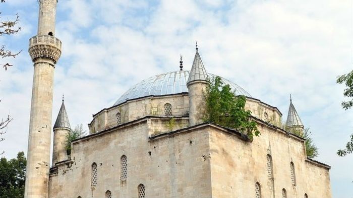 Разследват незаконен ремонт на джамия, паметник на културата