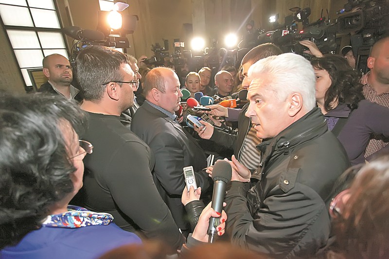 Прокуратура иска имунитета на Сидеров и Чуколов (ОБЗОР)