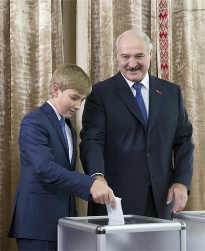Александър Лукашенко печели президентските избори с 84,1%