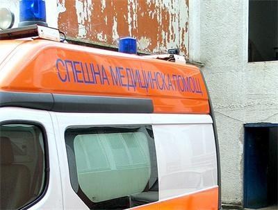 Мъж разби главата на жена с бетонна плоча в Бургас
