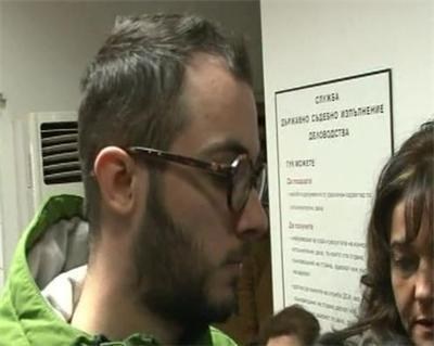Майката на по чудо оцелялата Кари: Присъдата на гърка Боскос е подигравка