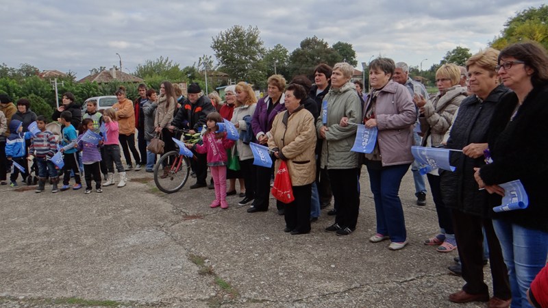 Цветанов в село Зимница: Само високата избирателна активност ще ограничи купения вот