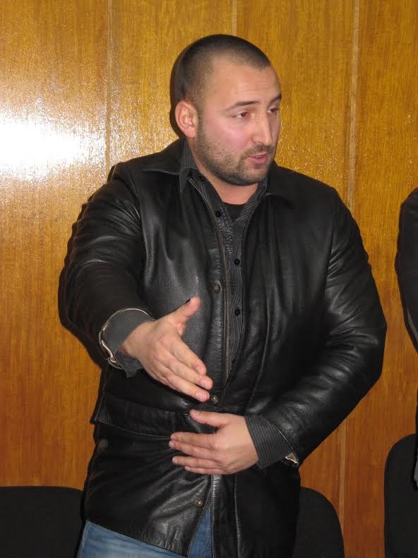 Разследват 11 покойници и фалшиви данни в подписка на кандидат за общински съветник