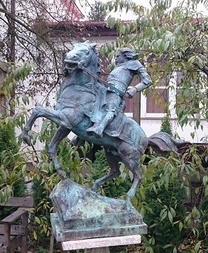 Бронзов паметник на крал Владислав Варненчик готов да тръгне за България