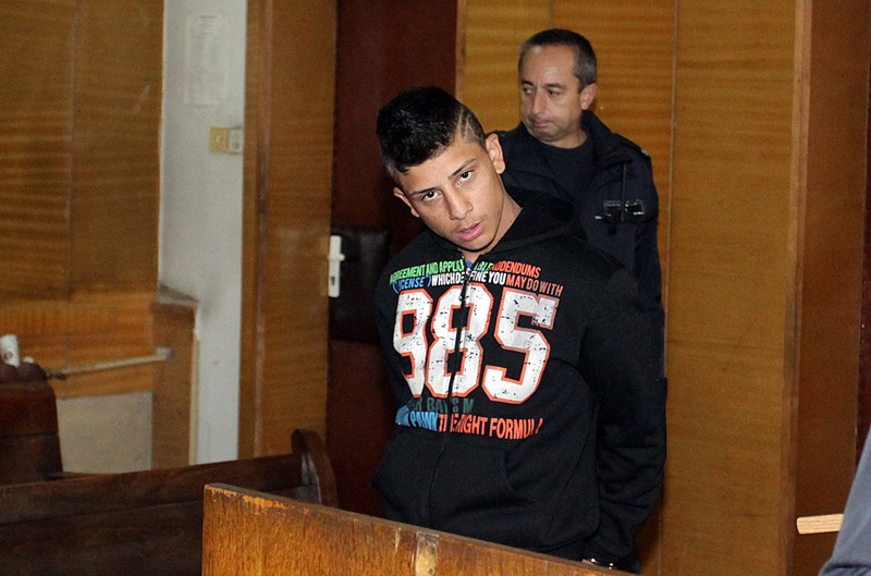 Бандит грабил в детска градина за операция