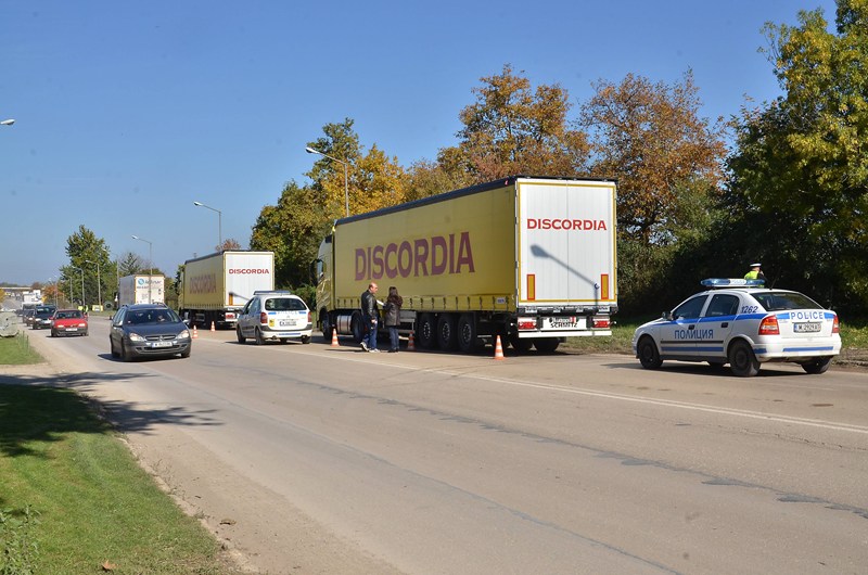 Шофьор на ТИР загина при свада в Монтана