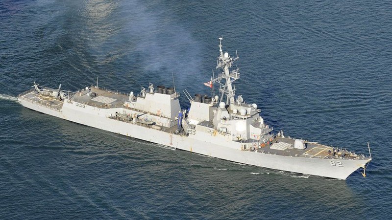 Китай бесен заради военен US кораб