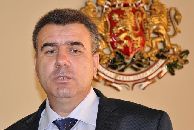 Муса Палев се отказа от балотаж в Белица, ОИК спря отпечатването на бюлетините и заседава  по казуса