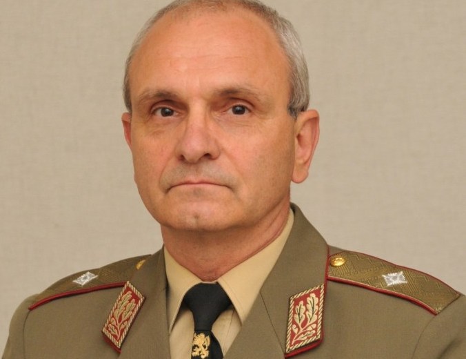 Големи рокади в армията - вижте какво предлага правителството