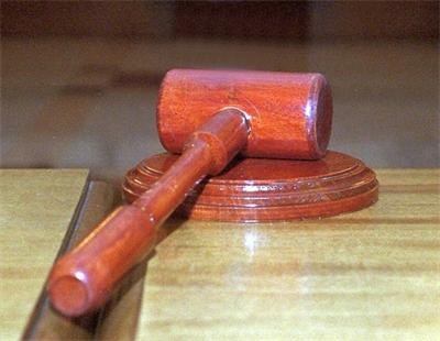 10 г. затвор за софиянец убил приятелката си, халюцинирал че тя прави секс с куче