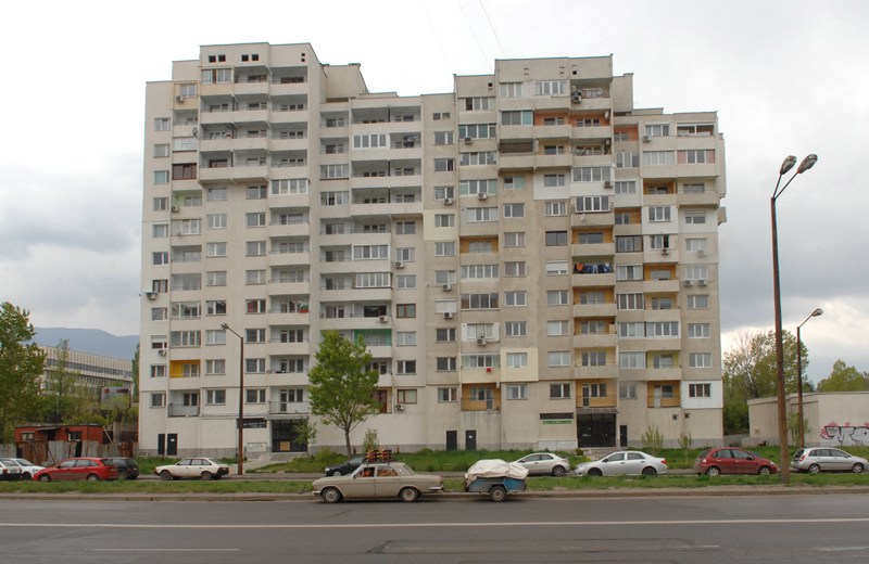 Имотите са 4 пъти по-доходни от влоговете