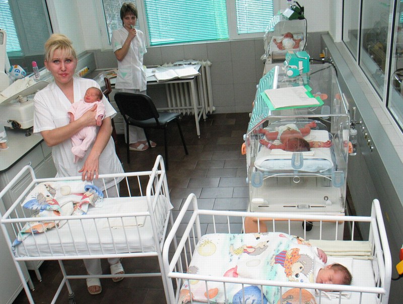 Близо 29 000 българи са емигрирали само през 2014 г.
