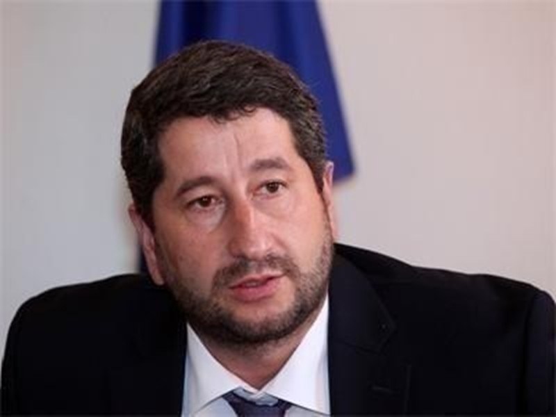 Прокурорите - лоши, съдиите - добри