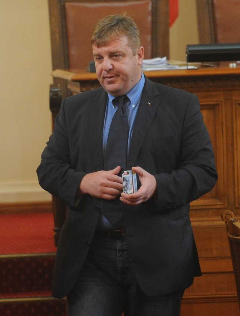 Красимир Каракачанов: Оцеляващият