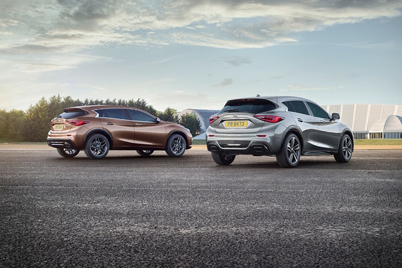 ТЕСТ Infiniti Q30 - премиум играчът, който знае 2 и 200