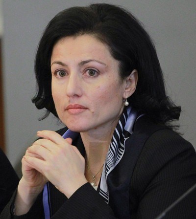 Танева: 15% подкрепа по европейските програми за плодове и зеленчуци и животновъдство ще има в новия период