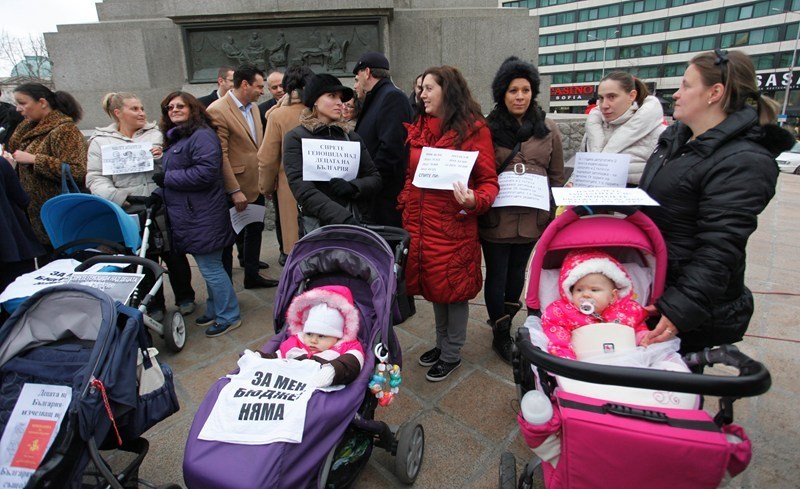 Детските добавки, отпуснати преди 28 юли 2015 г., трябва да получат нова преценка
